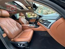 بي ام دبليو الفئة 7